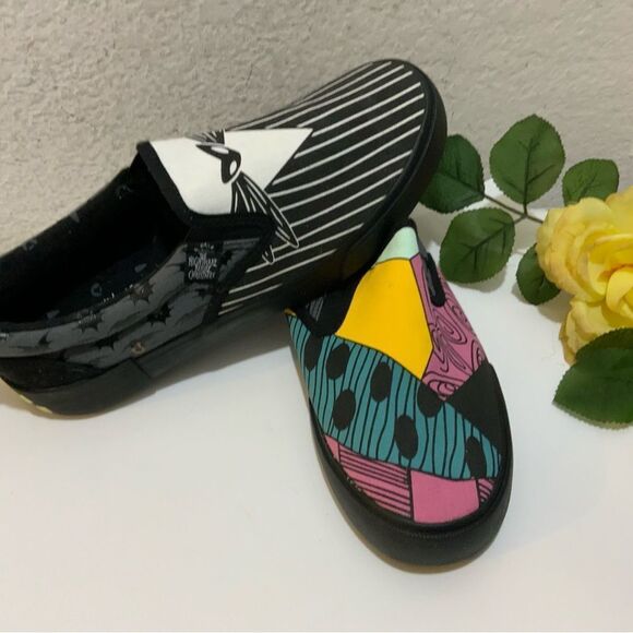 Disney X Ground Up Tim Burton's Nightmare Before Christmas Jack & Sally Loafer's - Picture 4 of 10